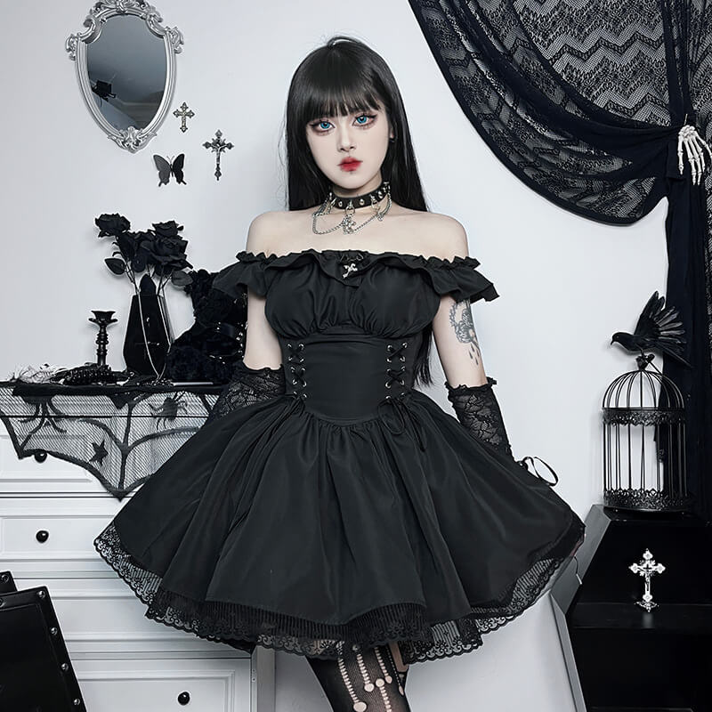 Off-shoulder gothic lolita dress