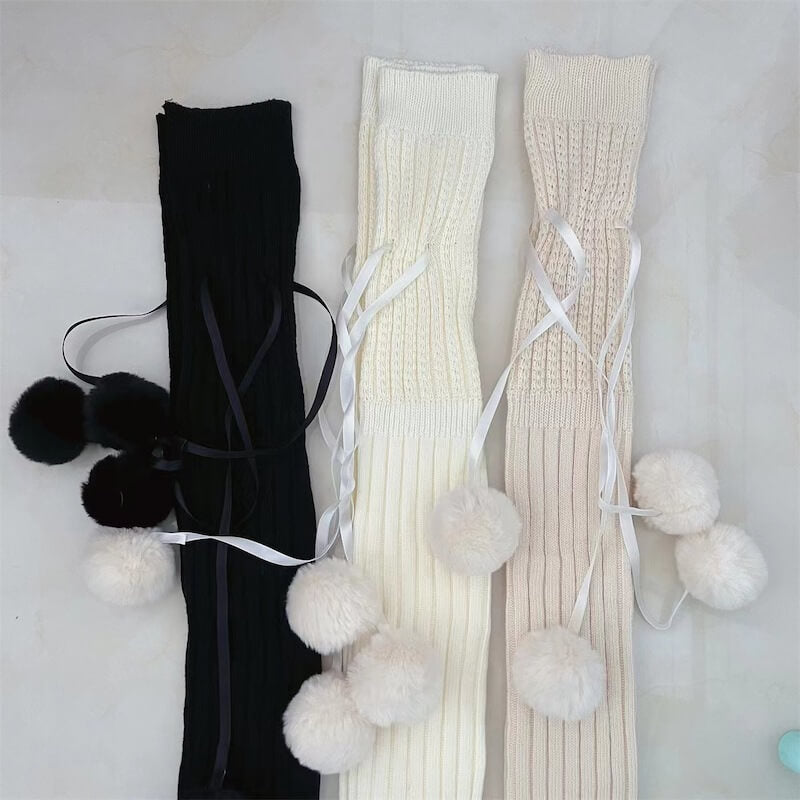 Soft winter pompon stockings c0162