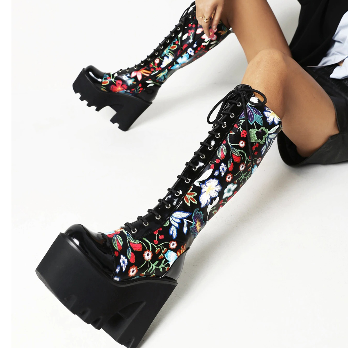 Fashion Women's Waterproof Platform Shoes / Punk Style Flower Design Ankle Boots