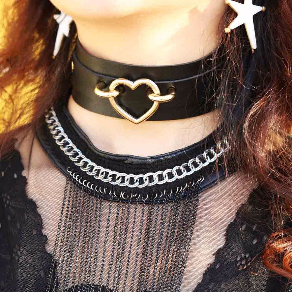 Gothic style Heart Choker Necklace / Goth Jewelry Chocker / Stud Black Goth collar for Women