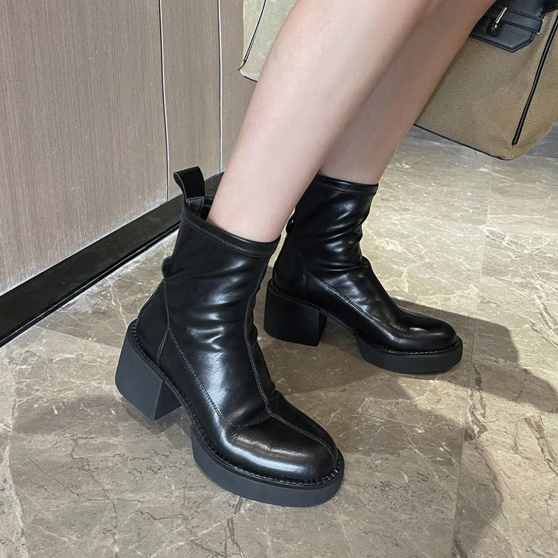 Thick Heel Genuine Leather Ankle Boots with Chain / Women's Round Toe Boots