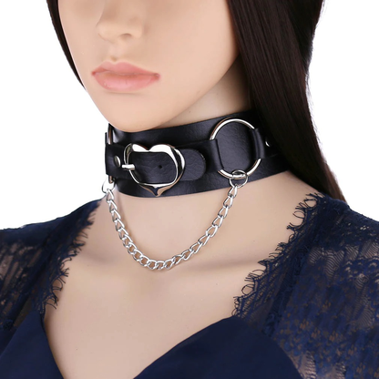 Unisex Choker Of PU Leather / Gothic Accessories Of Heart Shape Metal Chain