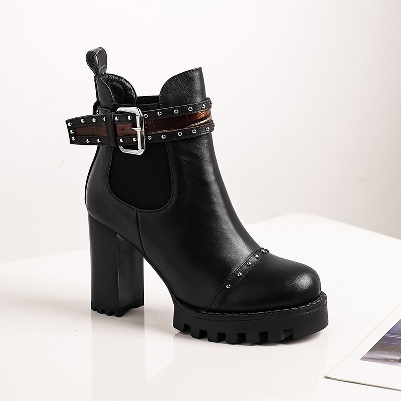 Women's Ankle Genuine Leather Boots / Fashion Rivet Buckle High Heels Shoes