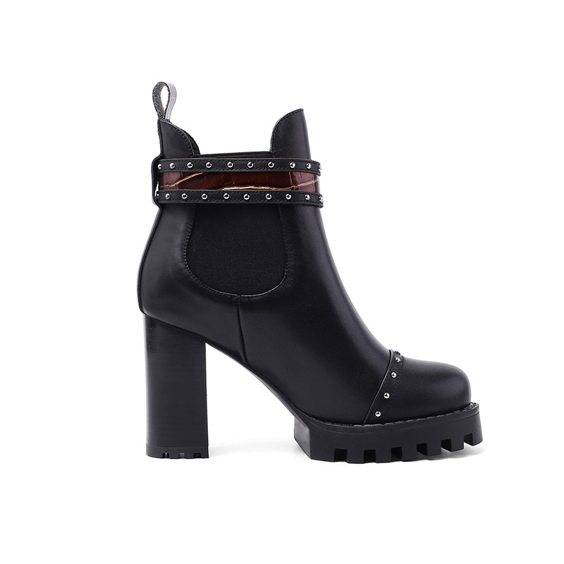 Women's Ankle Genuine Leather Boots / Fashion Rivet Buckle High Heels Shoes