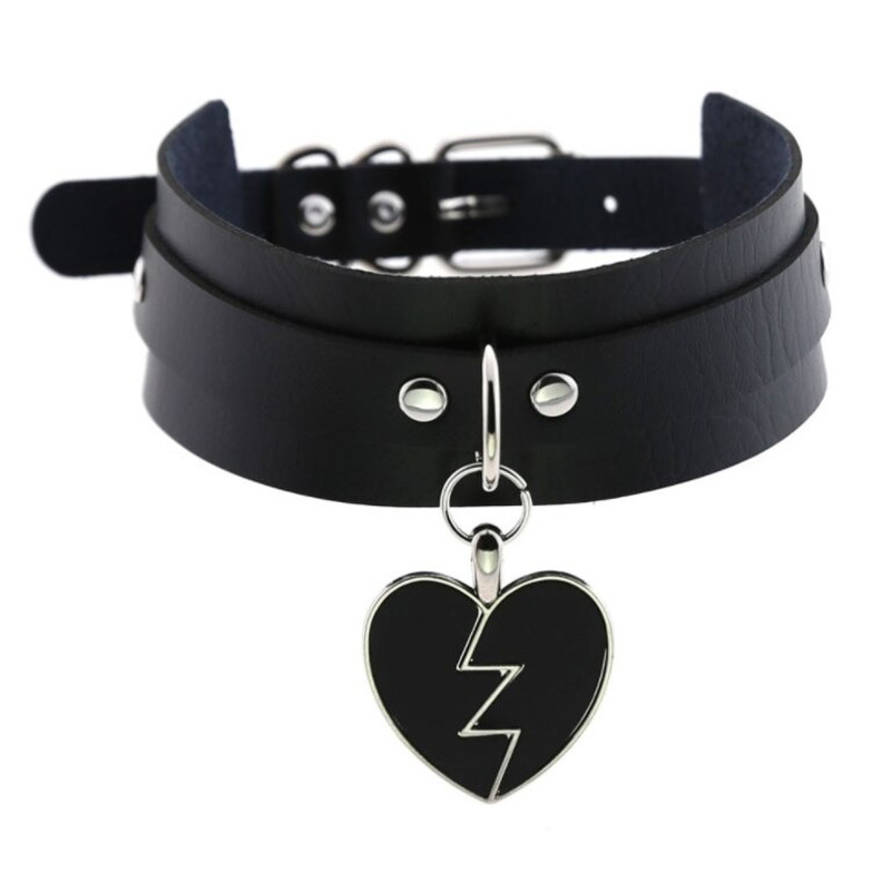 Women's Black Gothic Necklace Collar / Fashion Leather Choker Necklace with Heart