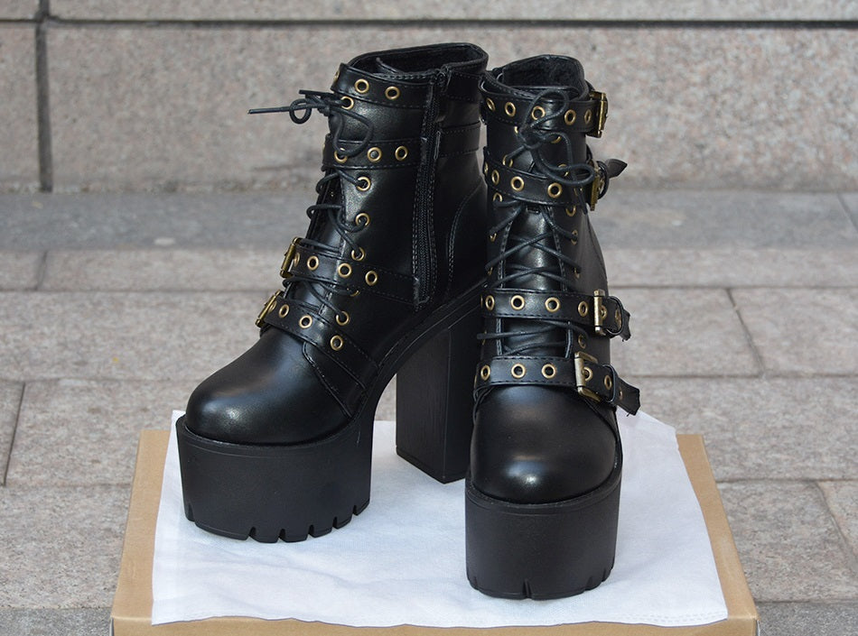Women's Rivet Boots with Classic Thick Bottom / Thick Heel Waterproof Platform Boots in Gothic Style